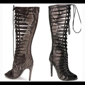 Knee high madness 🖤